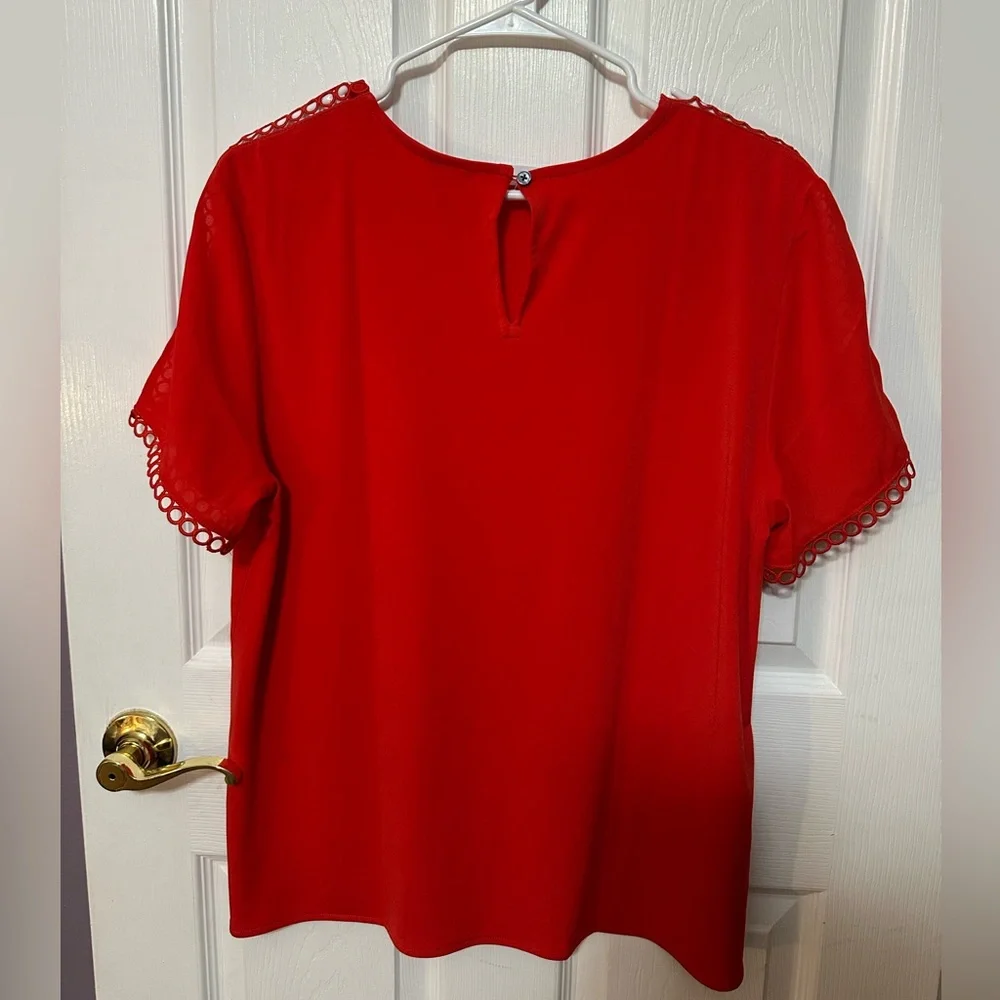 Ann Taylor Large NWT Red Blouse Short Sleeves With Circular Lace Details - Picture 6 of 6